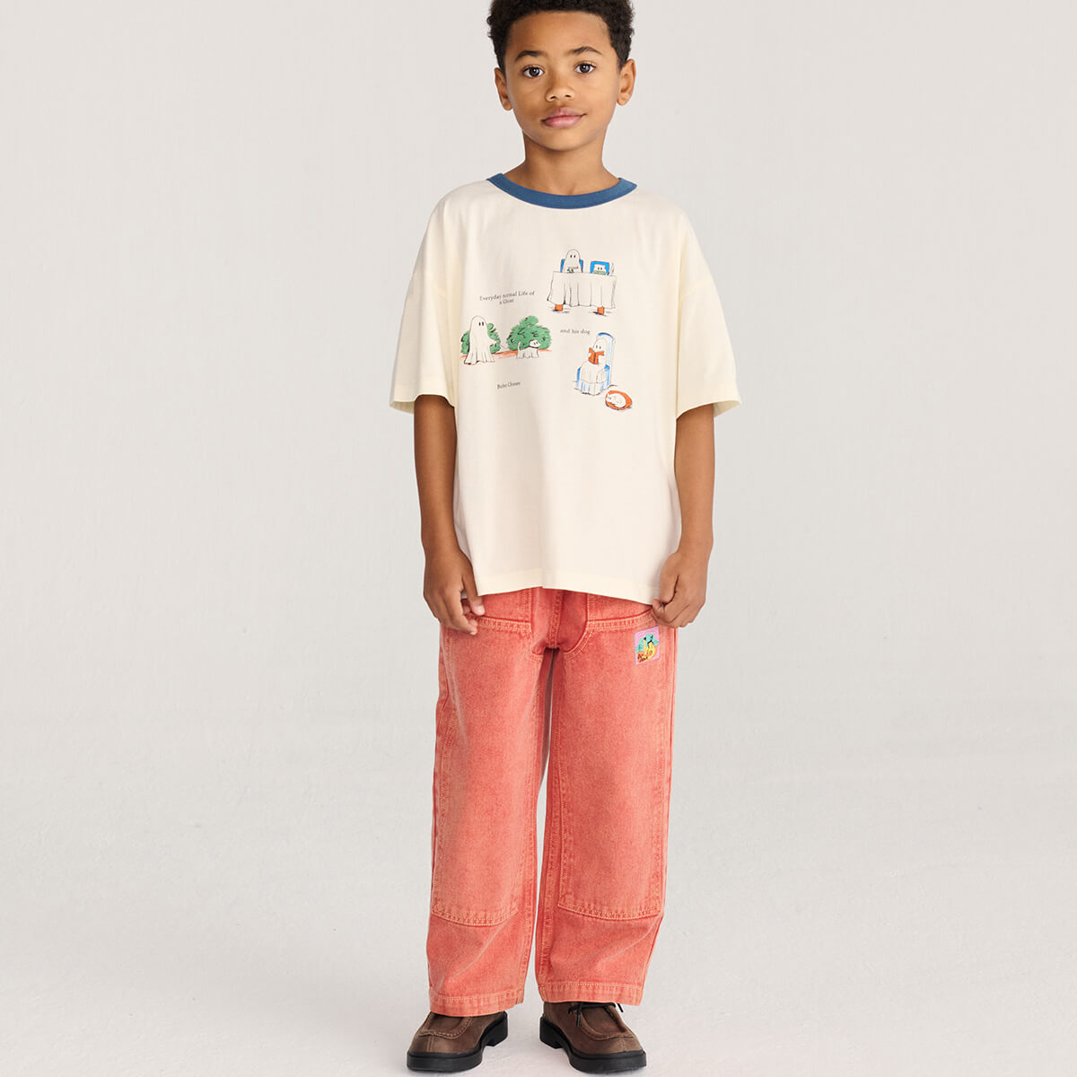 Pantalon en sergé kaki imprimé dinosaure espiègle avec étiquette graphique amusante pour les enfants de 2 à 13 ans
