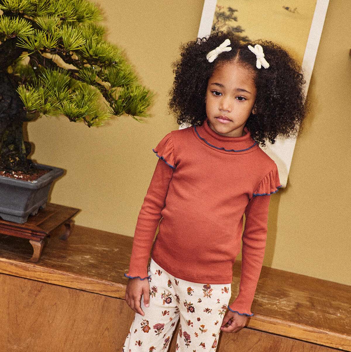 Haut à manches longues col roulé en coton uni  minimaliste avec col montant doux et chaud pour enfants automne hiver (2-10 ans)