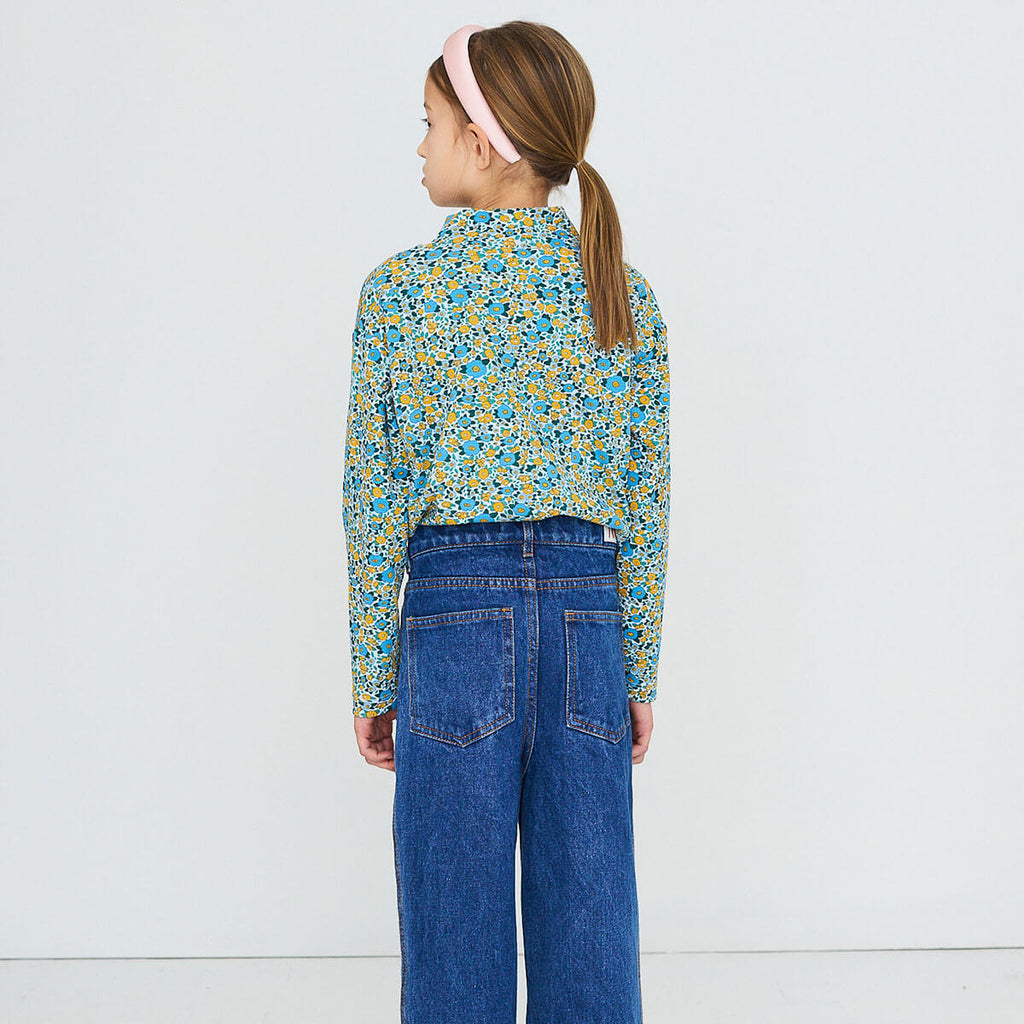 T-shirt à manches longues en coton côtelé à col montant avec motif floral artistique bleu délavé, chaleur au col pour l'automne (3-10 ans)